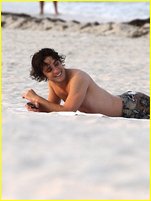 Diego Boneta nude photo