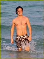 Diego Boneta nude photo