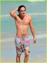 Diego Boneta nude photo