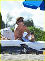 Diego Boneta nude photo