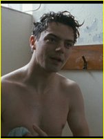 Dominic Cooper nude photo