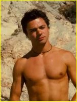 Dominic Cooper nude photo