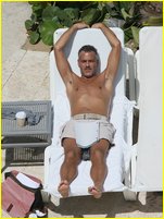 George Clooney nude photo