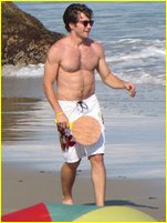 Jake Gyllenhaal nude photo