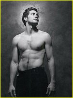 Jake Gyllenhaal nude photo