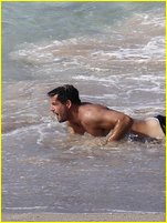 Josh Hopkins nude photo