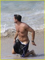 Josh Hopkins nude photo