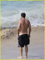 Josh Hopkins nude photo