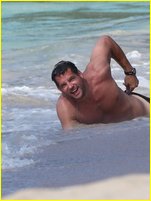 Josh Hopkins nude photo