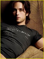 Justin Chatwin nude photo