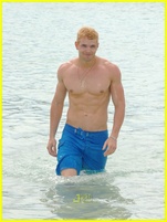 Kellan Lutz nude photo