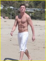 Lane Garrison nude photo