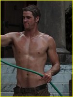 Liam Hemsworth nude photo