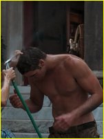 Liam Hemsworth nude photo