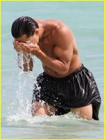 Mario Lopez nude photo