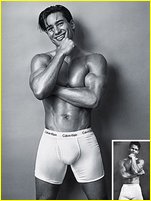 Mario Lopez nude photo