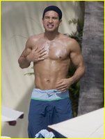 Mario Lopez nude photo