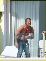 Mel Gibson nude photo
