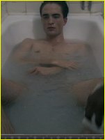 Robert Pattinson nude photo