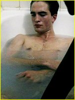 Robert Pattinson nude photo
