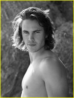 Taylor Kitsch nude photo