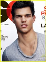 Taylor Lautner nude photo