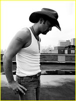 Tim McGraw nude photo