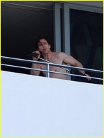 Tom Cuise nude photo
