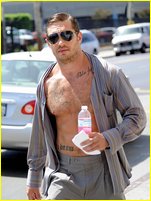 Tom Hardy nude photo