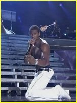 Usher Raymond nude photo