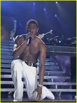Usher Raymond nude photo