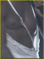Usher Raymond nude photo