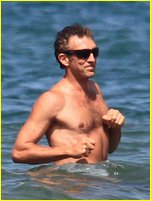 Vincent Cassel nude photo