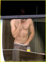 Zac Efron nude photo