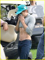 Zac Efron nude photo