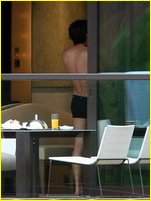Zac Efron nude photo