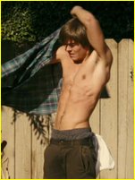 Zac Efron nude photo