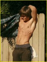 Zac Efron nude photo