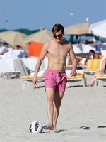 Ed Speleers nude photo