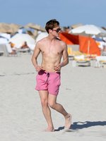 Ed Speleers nude photo