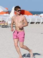 Ed Speleers nude photo