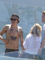 Harry Styles nude photo
