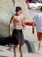 Jon Bon Jovi nude photo