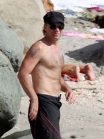 Jon Bon Jovi nude photo