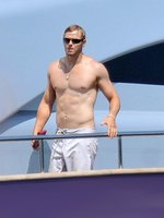 Kellan Lutz nude photo