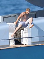 Kellan Lutz nude photo