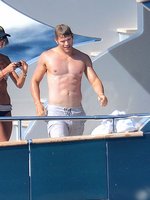 Kellan Lutz nude photo