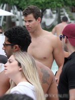 Kris Humphries nude photo