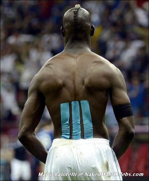 Nude mario balotelli Mario Balotelli: