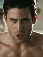 Oliver Jackson-Cohen nude photo